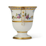 A SEVRES PORCELAIN ICE-CUP FROM THE SERVICE FOR MADAME DU BARRY (TASSE A GLACE) - фото 3