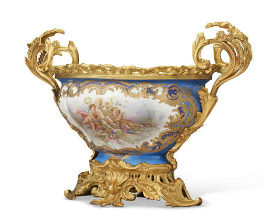 A FRENCH ORMOLU-MOUNTED TURQUOISE-GROUND SEVRES STYLE PORCELAIN JARDINIERE - photo 1