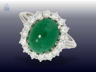 Ring: klassischer, ehemals teurer vintage Smaragd/Brillantring, Smaragd ca. 3,5ct, feine Brillanten von ca.1ct