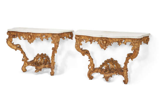 A MATCHED PAIR OF LOUIS XV GILTWOOD CONSOLE TABLES - фото 2