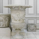 A PAIR OF WHITE MARBLE URNS - photo 4