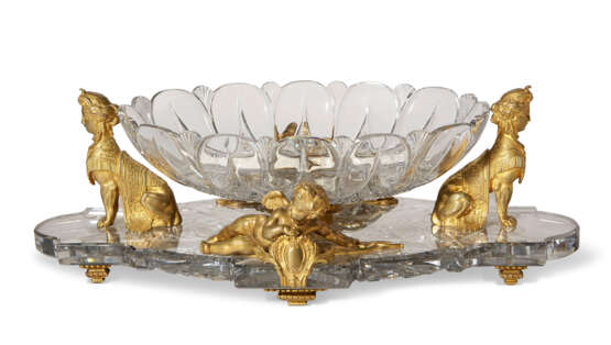 A LARGE FRENCH ORMOLU AND CUT-CRYSTAL CENTERPIECE - photo 3