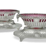 A PAIR OF VICTORIAN SILVER SWEETMEAT BASKETS AND STANDS - фото 2