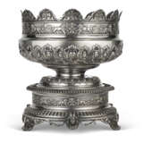 A VICTORIAN SILVER MONTEITH ON STAND - Foto 1