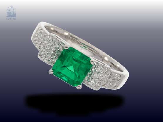 Ring: sehr schöner, vintage Smaragd/Brillant-Goldschmiedering, hochfeiner Smaragd - фото 1