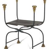FOUR PAINTED IRON AND BRASS-MOUNTED CURULE STOOLS - фото 2