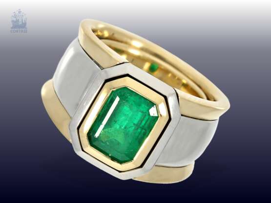 Ring: äußerst massiver und sehr schwerer vintage Smaragd-Goldschmiedering, geschätzter Anfertigungspreis ca. 15.000,- DM - фото 1