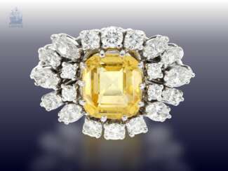 Ring: exklusiver vintage Goldschmiedering mit gelbem, unbehandeltem Ceylon Saphir von ca. 4,5ct und feinem Brillant/Diamantbesatz, Handarbeit, 18K Weißgold