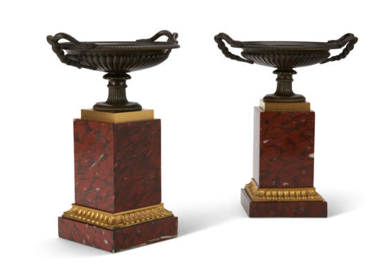 A PAIR OF FRENCH ORMOLU, PATINATED BRONZE AND ROUGE GRIOTTE MARBLE TAZZE - photo 1