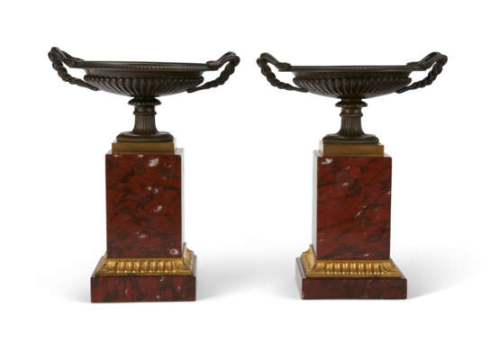 A PAIR OF FRENCH ORMOLU, PATINATED BRONZE AND ROUGE GRIOTTE MARBLE TAZZE - photo 4