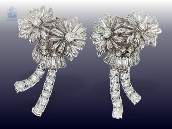 Ohrschmuck: exklusive und äußerst hochwertige vintage Goldschmiedearbeit im "Diamond Flowers" Stil, Handarbeit, ca.10ct feinste Diamanten - фото 1