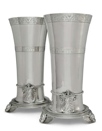 A PAIR OF CONTINENTAL SILVER 'HISTORISMUS' VASES - фото 1