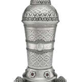 A DANISH GEM-MOUNTED SILVER PRESENTATION CUP AND COVER - Foto 1