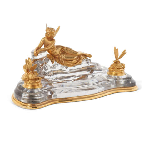 A FRENCH ORMOLU-MOUNTED CRYSTAL ENCRIER - фото 1