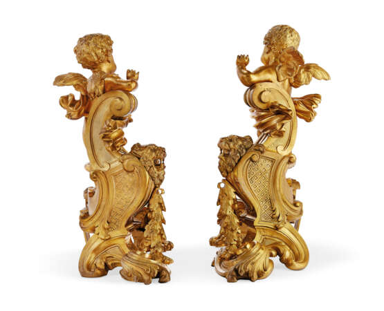 A PAIR OF FRENCH ORMOLU FIGURAL CHENETS - фото 5