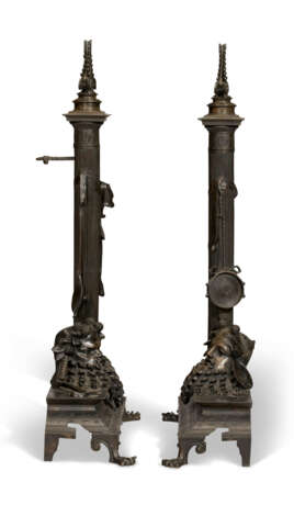 A PAIR OF NAPOLEON III PATINATED BRONZE CHENETS - фото 5