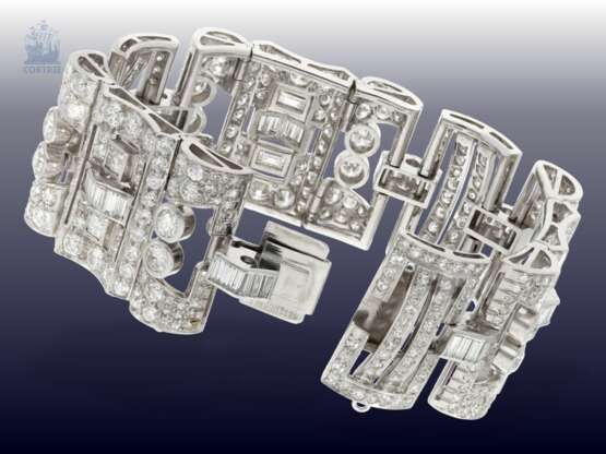 Armband: äußerst wertvolles Diamantarmband aus Platin, vermutlich aus der Zeit des Art déco, ca. 25ct - Foto 4