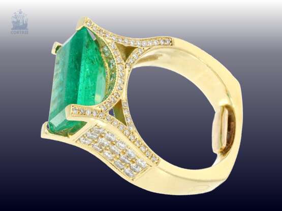 Ring: exklusiver, ehemals sehr teurer Smaragd/Brillant-Goldschmiedering, Einzelanfertigung aus 18K Gold, Smaragd ca. 6ct - Foto 3