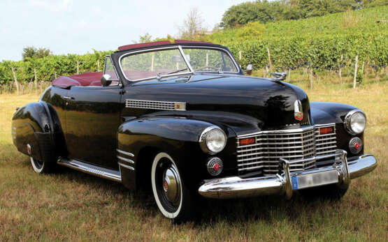 Cadillac Convertible. - photo 1