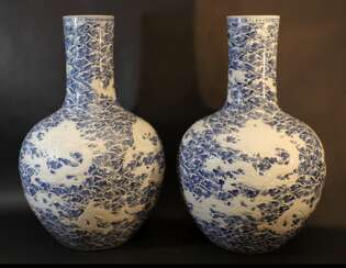 A pair of large Chinese hall vases in bowl shape with long small necks