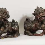 A pair of Chinese wooden Fo Lions - Foto 1