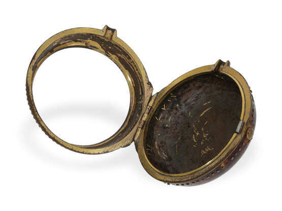 Taschenuhr: frühe englische Doppelgehäuse-Spindeluhr, um 1700, Simon Decharmes London - photo 6