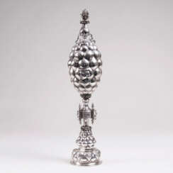 Silber-Vase mit floralem Dekor und Emaille