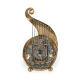 Kostbare historische Formuhr mit Darstellung eines mittelalterlichen Musikinstrumentes mit Diamantbesatz - Foto 1