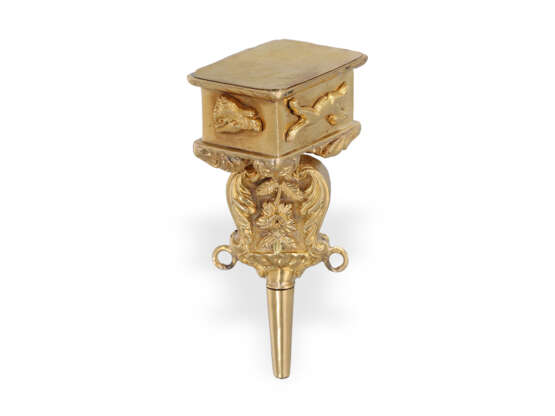 Uhrenschlüssel: musealer, extrem rarer goldener Spindeluhrenschlüssel in Form einer Schatulle, 18.Jh. - Foto 3