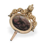 Uhrenschlüssel: extrem seltener Goldschlüssel mit doppelseitiger Perlmutt-Kamee, ca.1820 - фото 2