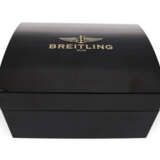 Armbanduhr: Breitling-Rarität, Chronomat K13050.1 in 18K Vollgold, mit Box und Papieren - фото 9