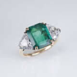 Eleganter Smaragd-Brillant-Ring - Foto 1