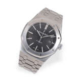 Armbanduhr: hochwertige Herrenuhr Audemars Piguet Royal Oak 15400ST.OO.1220St.01 mit Stammbuchauszug - photo 2