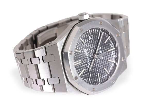 Armbanduhr: hochwertige Herrenuhr Audemars Piguet Royal Oak 15400ST.OO.1220St.01 mit Stammbuchauszug - photo 8
