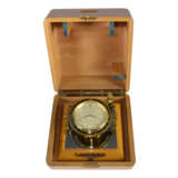 Chronometer: nahezu neuwertiges Longines Tisch-Chronometer Ref. 6368 mit Stammbuchauszug - Foto 2