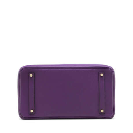 AN ULTRA VIOLET CLÉMENCE LEATHER BIRKIN 35 WITH GOLD HARDWARE - photo 5