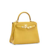 AN AMBRE TOGO LEATHER RETOURNÉ KELLY 28 WITH GOLD HARDWARE - Foto 2