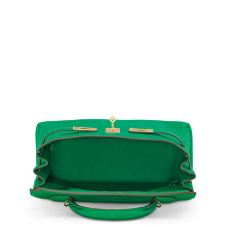 A MENTHE CLÉMENCE LEATHER RETOURNÉ KELLY 35 WITH GOLD HARDWARE - фото 9