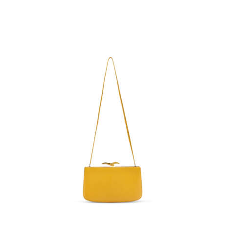 A BLEU SAPHIR CALF BOX LEATHER & BLACK AND JAUNE COURCHEVEL LEATHER DEAUVILLE SAC Á MALICE WITH GOLD HARDWARE - фото 3