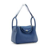 A BLEU AGATE & GRIS MOUETTE CLÉMENCE LEATHER VERSO LINDY 30 WITH PALLADIUM HARDWARE - Foto 2