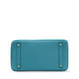 A TURQUOISE TOGO LEATHER BIRKIN 35 WITH GOLD HARDWARE - Foto 5