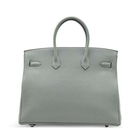 A LIMITED EDITION GRIS MOUETTE & BLEU AGATE TOGO LEATHER VERSO BIRKIN 35 WITH PALLADIUM HARDWARE - фото 4