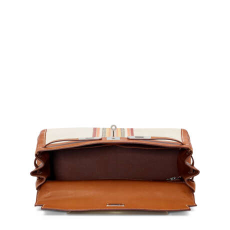 A TOILE & BARÉNIA LEATHER RETOURNÉ KELLY 35 WITH PALLADIUM HARDWARE - photo 4