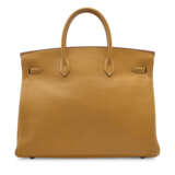 A NATUREL SABLE FJORD LEATHER BIRKIN 40 WITH GOLD HARDWARE - фото 3
