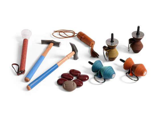A GROUP OF NINE: A PETIT H OSTRICH TORCH, FOUR PETIT H PATÈRES, TWO PETIT H HAMMERS, A BARENIA BOX NECKLACE & A GROUP OF FIVE LACQUER STONE & A CLAY PIECE - фото 1