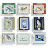 A GROUP OF NINE BIRD-THEMED ASHTRAYS AND VIDE POCHE - Foto 1