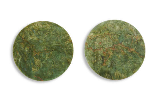 A PAIR OF CHINESE SPINACH-GREEN JADE CIRCULAR PLAQUES - photo 2