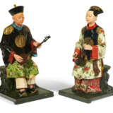 A PAIR OF CHINESE EXPORT POLYCHROME-DECORATED NODDING HEAD FIGURES OF COURT MUSICIANS - photo 2