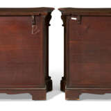 A PAIR OF GEORGE II MAHOGANY PIER COMMODES - фото 5