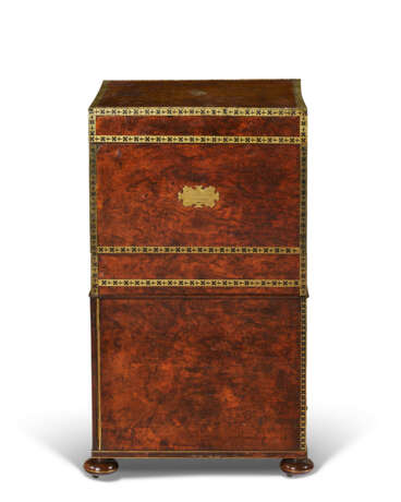 A GEORGE IV BRASS-INLAID BROWN OAK DECANTER CABINET - photo 5